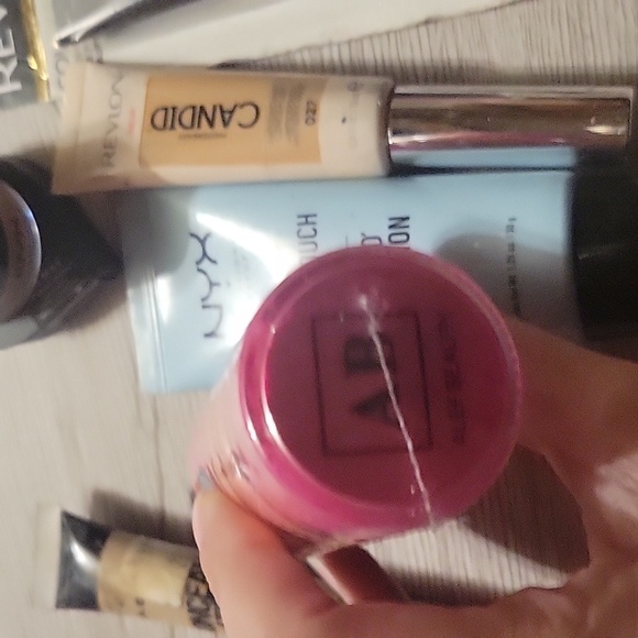 Make up bundle - Picture 3 of 3